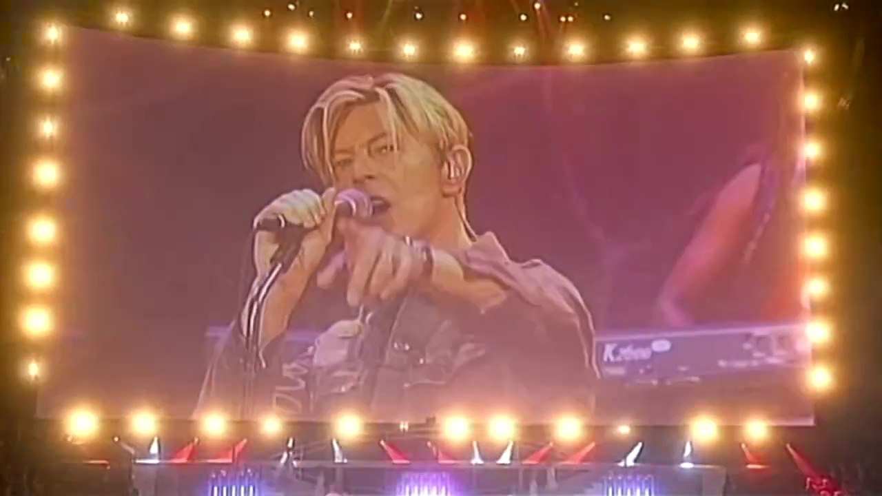 David Bowie | Fashion | Fashion Rocks | Royal Albert Hall | 15 October 2003