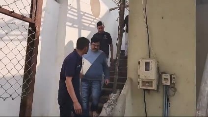 ગુજરાત યુનિવર્સિટીના પ્રોફેસરની ધરપકડ, આ કારણે આવ્યા પોલીસની ગિરફ્તમાં