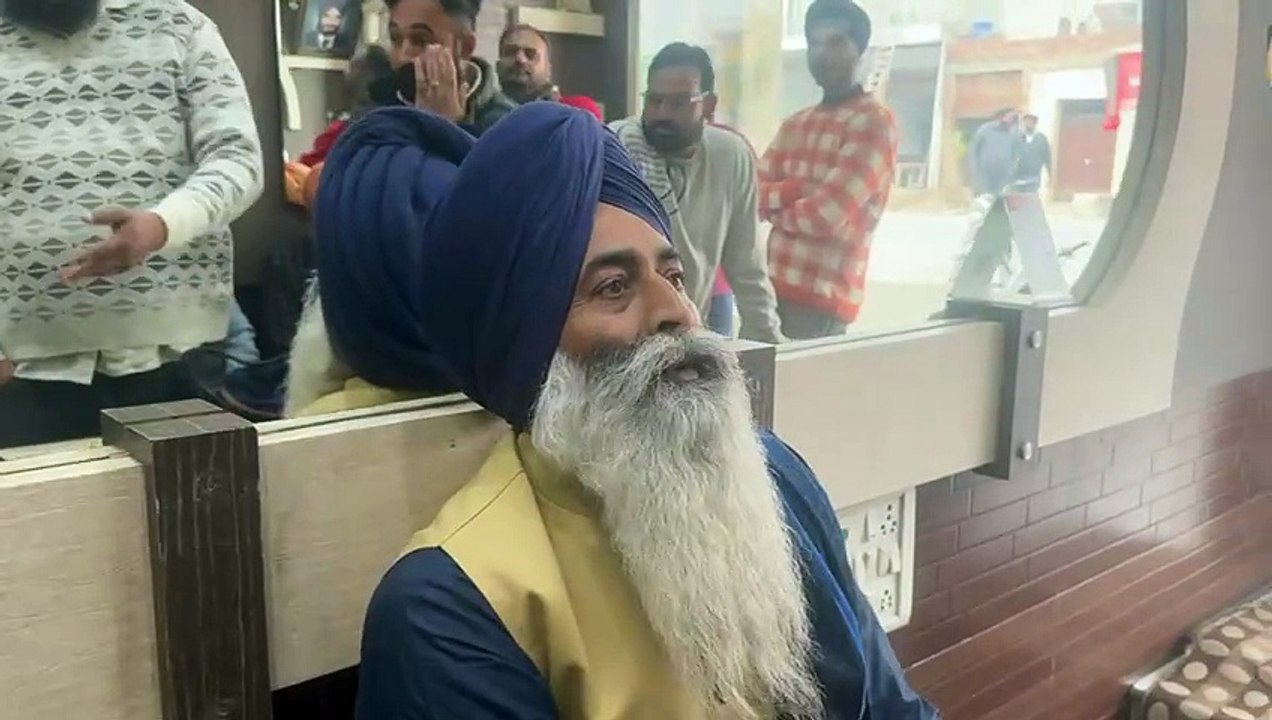 ਅਜਨਾਲਾ ਚ ਦਿਨ ਦਿਹਾੜੇ ਸੁਨਿਆਰੇ ਦੀ ਦੁਕਾਨ ਤੇ Gun Point ਤੇ ਵੱਡੀ ਲੁੱਟ