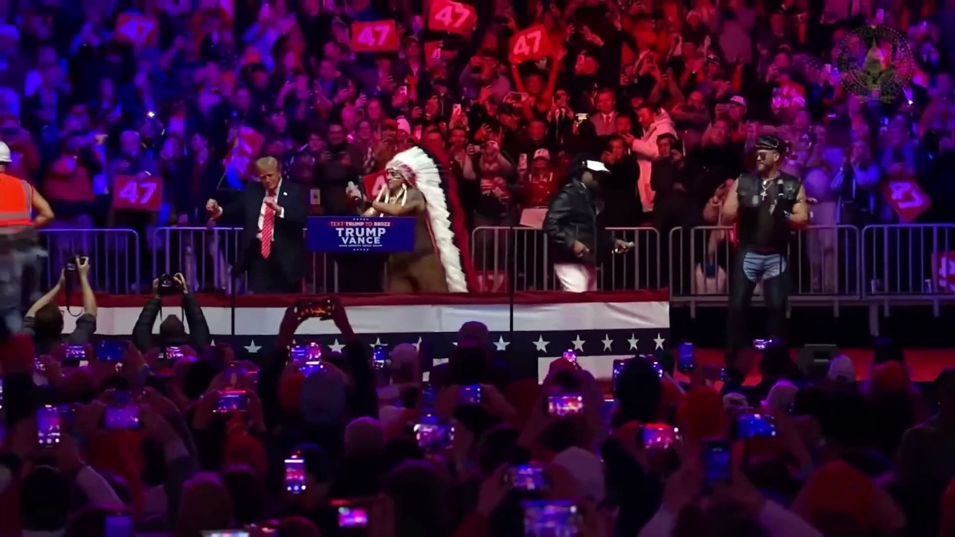Antes de tomar posse, Trump dançou 'YMCA' num comício. E há vídeo