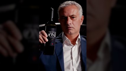 Jose Mourinho, ‘The Special One’ adını verdiği yeni şarabını tanıttı