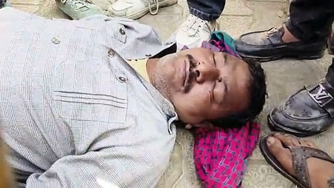 संभल में पुलिस कस्टडी में इरफान की मौत, सैकड़ों लोगों ने पुलिस चौकी घेरी, दो थानों की फोर्स के साथ RAF-RRF ने संभाला मोर्चा