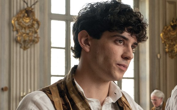 Nicolas Maupas da Mare fuori a Il conte di Montecristo: la clip in anteprima della puntata di stasera