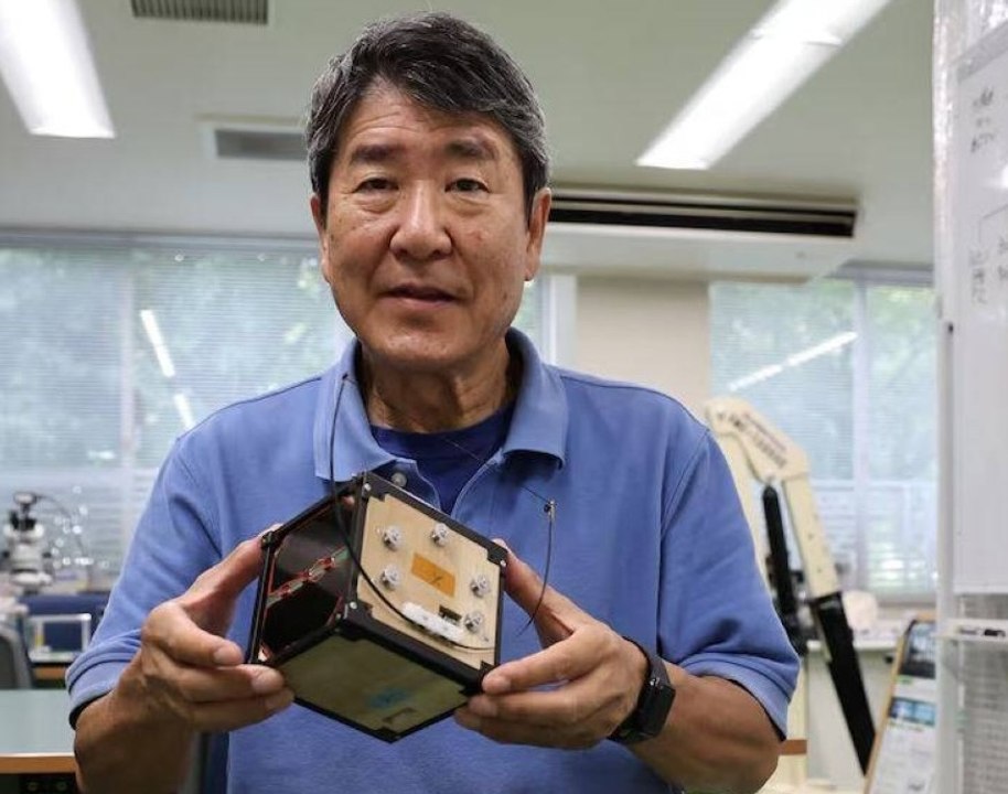 القمر الصناعي الخشبي الأول في العالم.. نحو فضاء مستدام