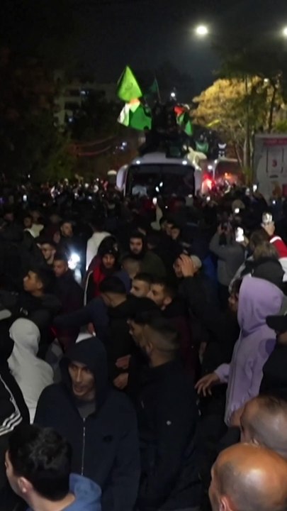 En Israël et à Gaza, l'émotion après la libération des otages israéliennes et de Palestiniens