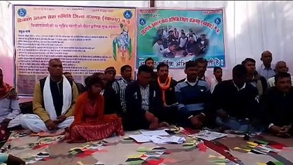 राजगढ़ में दिव्यांगों की भूख हड़ताल तीसरे दिन भी रही जारी,ईटीवी भारत की पहल पर तुरंत पहुंचे एसडीएम