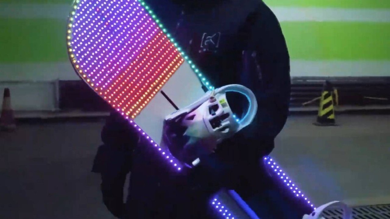 Alles mit RGB: Razer hat jetzt sogar ein Snowboard mit Beleuchtung ausgestattet
