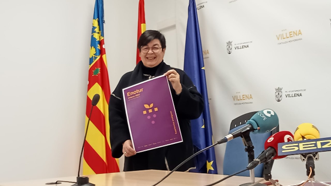 Paula García presenta ENOTUR