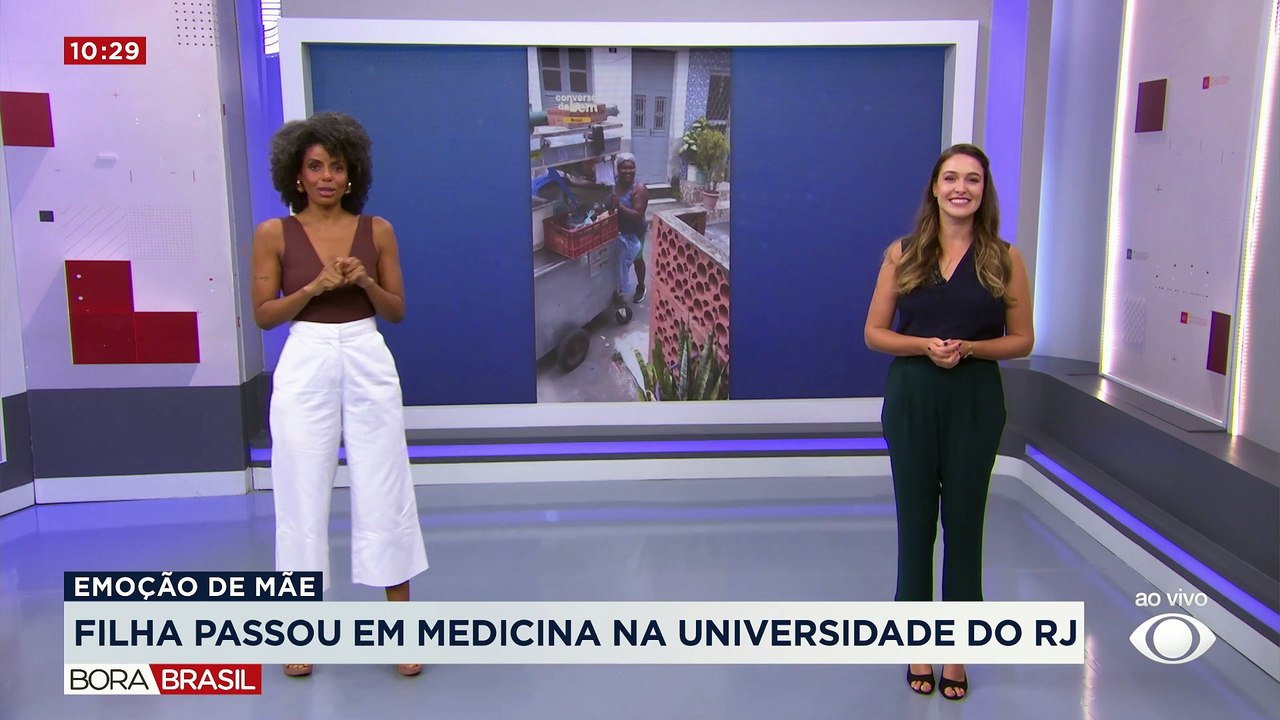 Emoção de mãe: filha é aprovada em curso de medicina em universidade do RJ