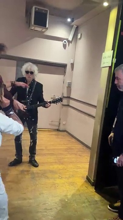 Vidéos - Exclusif - Louis Bertignac, en concert au Trianon Paris et diffusé en direct sur Olympia TV à Paris.