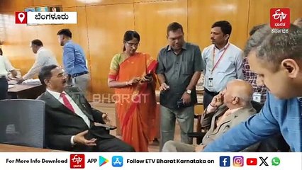 ಸರ್ಕಾರಿ ಕಚೇರಿ ಮೇಲೆ ಪರಿಶೀಲನೆ ಕಾರ್ಯ ಮುಂದುವರೆಸಿದ ಲೋಕಾಯುಕ್ತ: ಹಾಜರಾತಿ ಪುಸ್ತಕದಲ್ಲಿ ನಾಳೆ-ನಾಡಿದ್ದು ಅಟೆಂಡೆನ್ಸ್ ಹಾಕಿದ ಸಿಬ್ಬಂದಿಗೆ ತರಾಟೆ