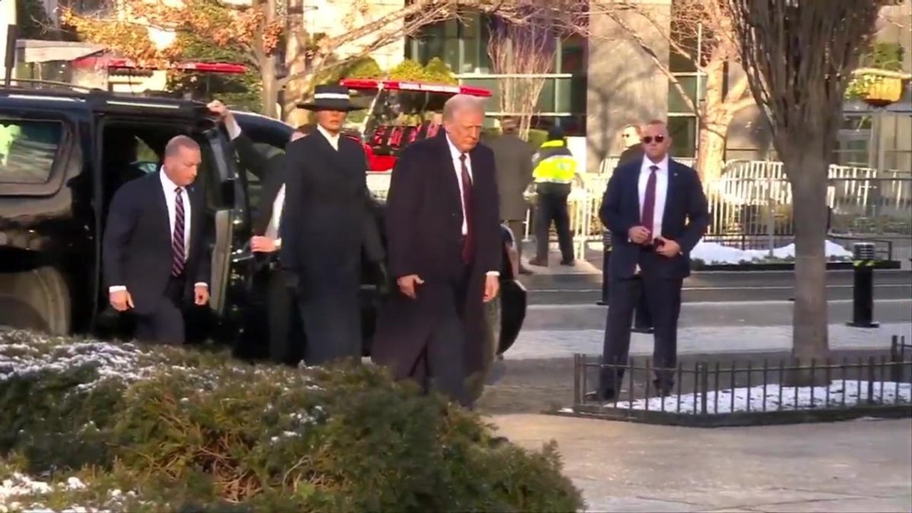Donald Trump con Melania in chiesa prima dell'insediamento alla Casa Bianca
