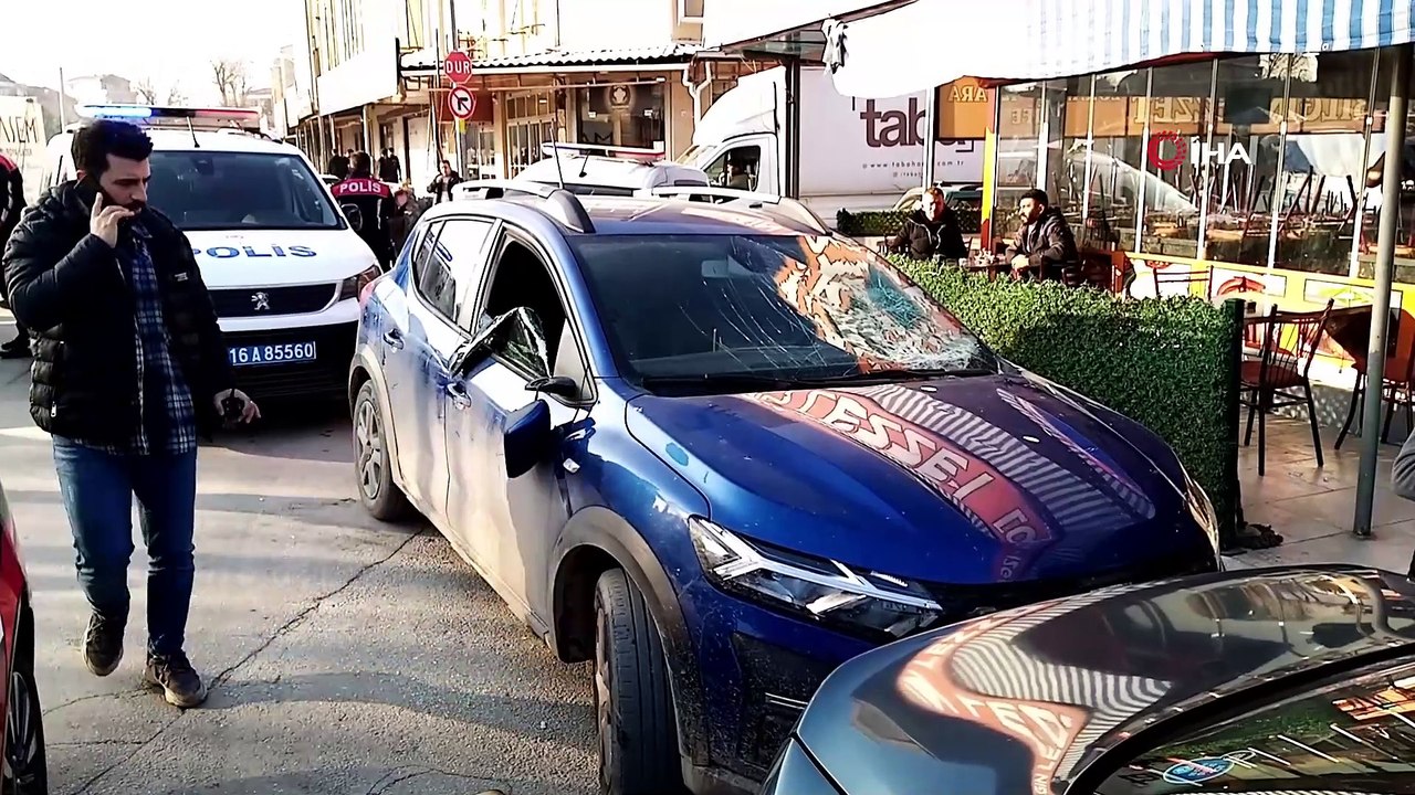 İnegöl'de 'alacak verecek' kavgası: Bir kişi bacağından yaralandı!