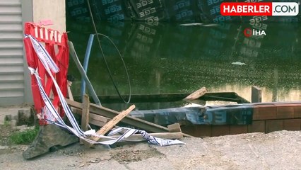 İzmir'de Tehlikeli İnşaat Temeli: Su Birikintisine Düşen Vatandaş Endişeli