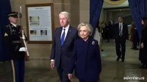 Obama e i Clinton entrano al Campidoglio, ci sono Bezos e Zuckerberg