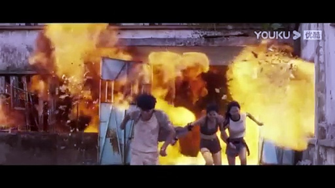 The_female_student_was_eventually_eaten_by_the_big_snake___Snake_Island_Python___YOUKU_MONSTER_MOVIE(360p)