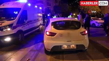 Alanya'da Kavşakta Otomobil ile Motosiklet Çarpıştı: 2 Yaralı