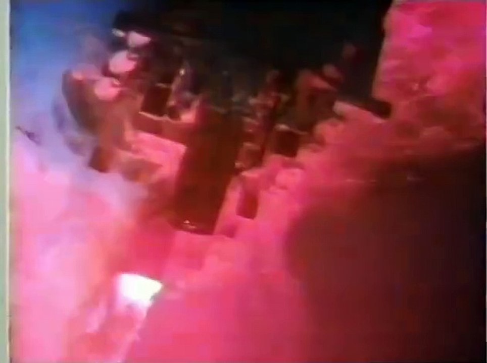 beyond the Poseidon adventure (1979) TV version - 11
