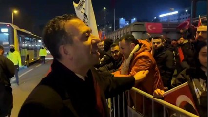CHP'li Başarır, Özdağ için Vatan Emniyet önünde