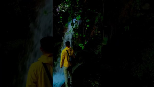 Delikli Kaya Şelalesi Murgul Artvin