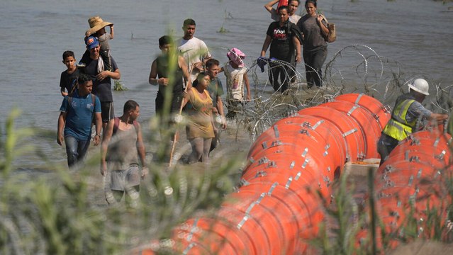 México: Gobernador de Texas coloca boyas en el Río Grande en la frontera con Estados Unidos para frenar la inmigración ilegal con el apoyo de Trump