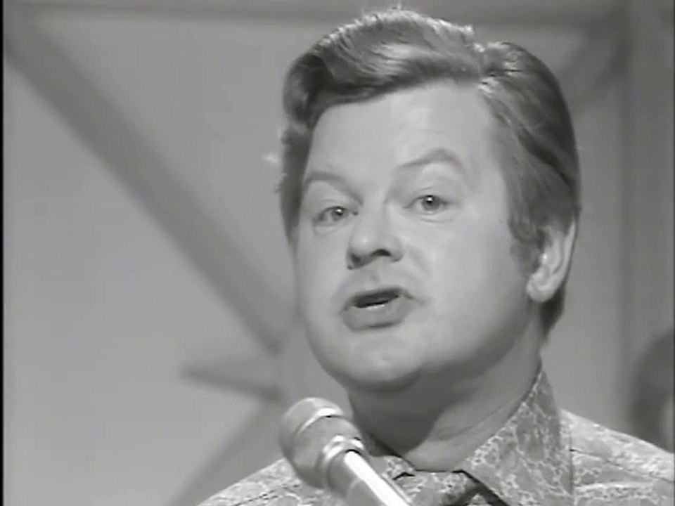Benny Hill - Shameful Moments of Sport (1971)