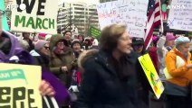In migliaia in piazza a Washington contro Trump