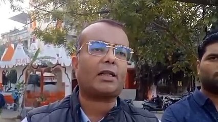 इंदौर में रेहडी लगाकर बिक रही है शराब, वीडियो वायरल