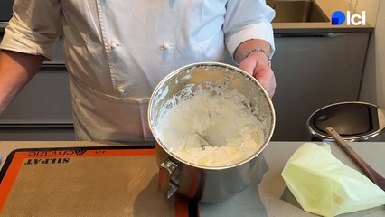 3/5 : le mélange pour les Schneebredle avec Antoine Hepp