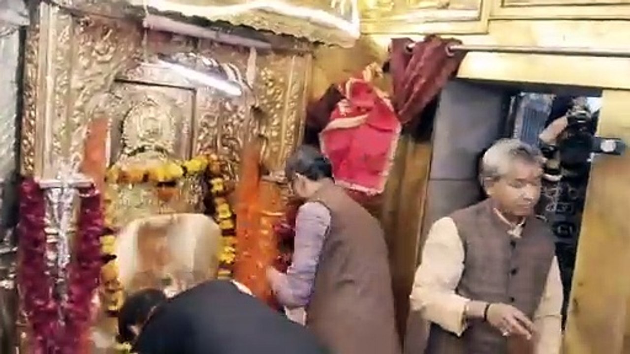 दिल्ली भाजपा अध्यक्ष ने कनाट प्लेस हनुमान मंदिर में प्रार्थना करके अरविंद केजरीवाल द्वारा श्री सीताराम भगवान की मर्यादा भंग करने के लिए क्षमा प्रार्थना की