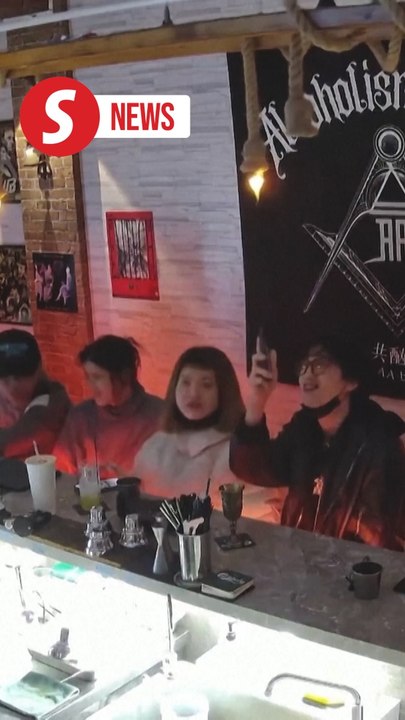 Bar shakes in Tainan as Southern Taiwan hit by 6.4 magnitude quake