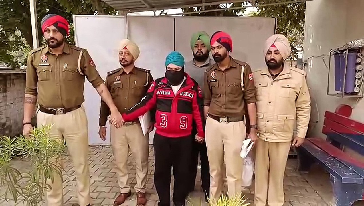 ਪਟਿਆਲਾ ਪੁਲਿਸ ਨੂੰ ਮਿਲੀ ਵੱਡੀ ਸਫਲਤਾ, ਹਰਿਆਣਾ ਪੁਲਿਸ ਦੇ ਭਗੌੜੇ ਨੂੰ 3.30 ਕਿਲੋ ਸਮੈਕ ਅਤੇ 6 ਲੱਖ 50 ਹਜ਼ਾਰ ਦੀ ਡਰੱਗ ਮਨੀ ਸਮੇਤ ਗ੍ਰਿਫ਼ਤਾਰ ਕੀਤਾ