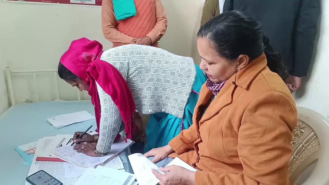 ਅਵਾਰਾ ਕੁੱਤਿਆਂ ਦੇ ਕੱਟਣ ਨਾਲ ਰੋਜਾਨਾ ਹੀ 20 ਤੋਂ 25 ਕ...
