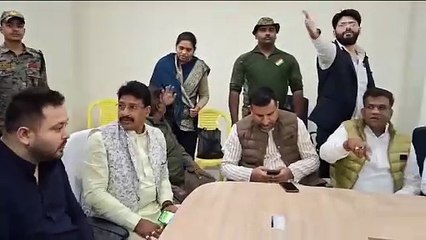 तेजस्वी यादव का कार्यकर्ता सवांद यात्रा, रोहतास पहुँच राजद के कार्यकर्ताओं को दिया टिप्स ।