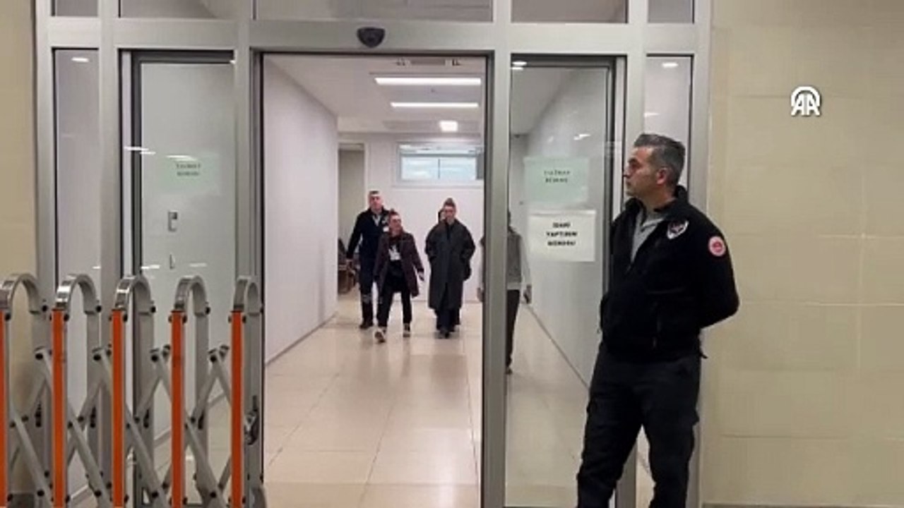 Oyuncu Deniz Işın, menajer Ayşe Barım'a yönelik soruşturmada "mağdur" sıfatıyla ifade verdi