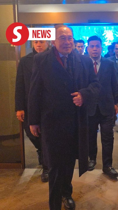 PM Anwar begins full-day business meetings and WEF summit in Davos