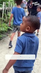 Kid’s HILARIOUS Reaction to Roaring Dinosaurs! 🦖