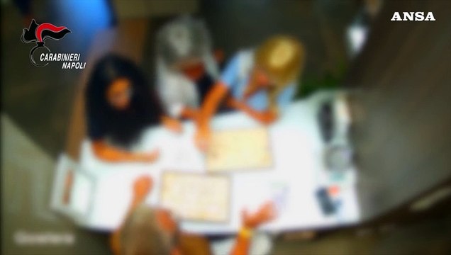 Rubarono gioielli del valore di 60mila euro, due donne arrestate