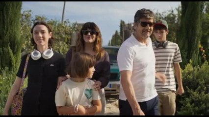 Torna la famiglia di De Luigi e Lodovini in "Dieci giorni con i suoi"