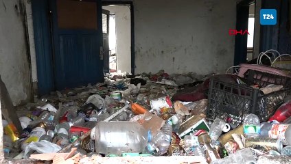 Eskişehir'deki müstakil evden 6 kamyon çöp çıkarıldı