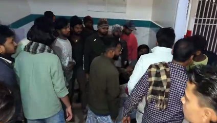 क्रिकेट खेल रहे छात्र को बदमाशों ने मारी गोली