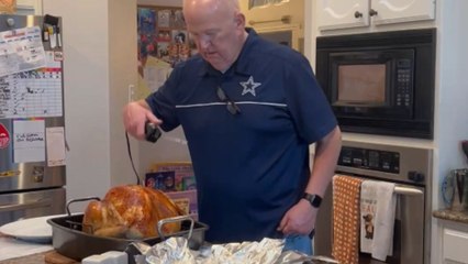 Thanksgiving turkey carving turns comical as man realizes modern solutions don't always work