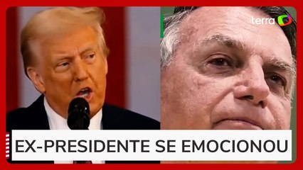Bolsonaro aparece chorando ao assistir pela TV posse de Donald Trump