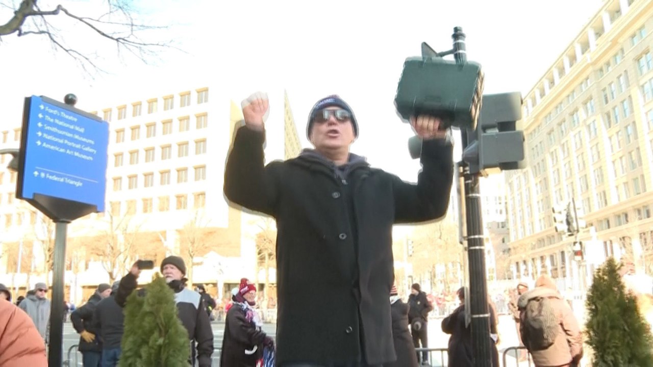 A Washington, des partisans de Trump frigorifiés mais heureux