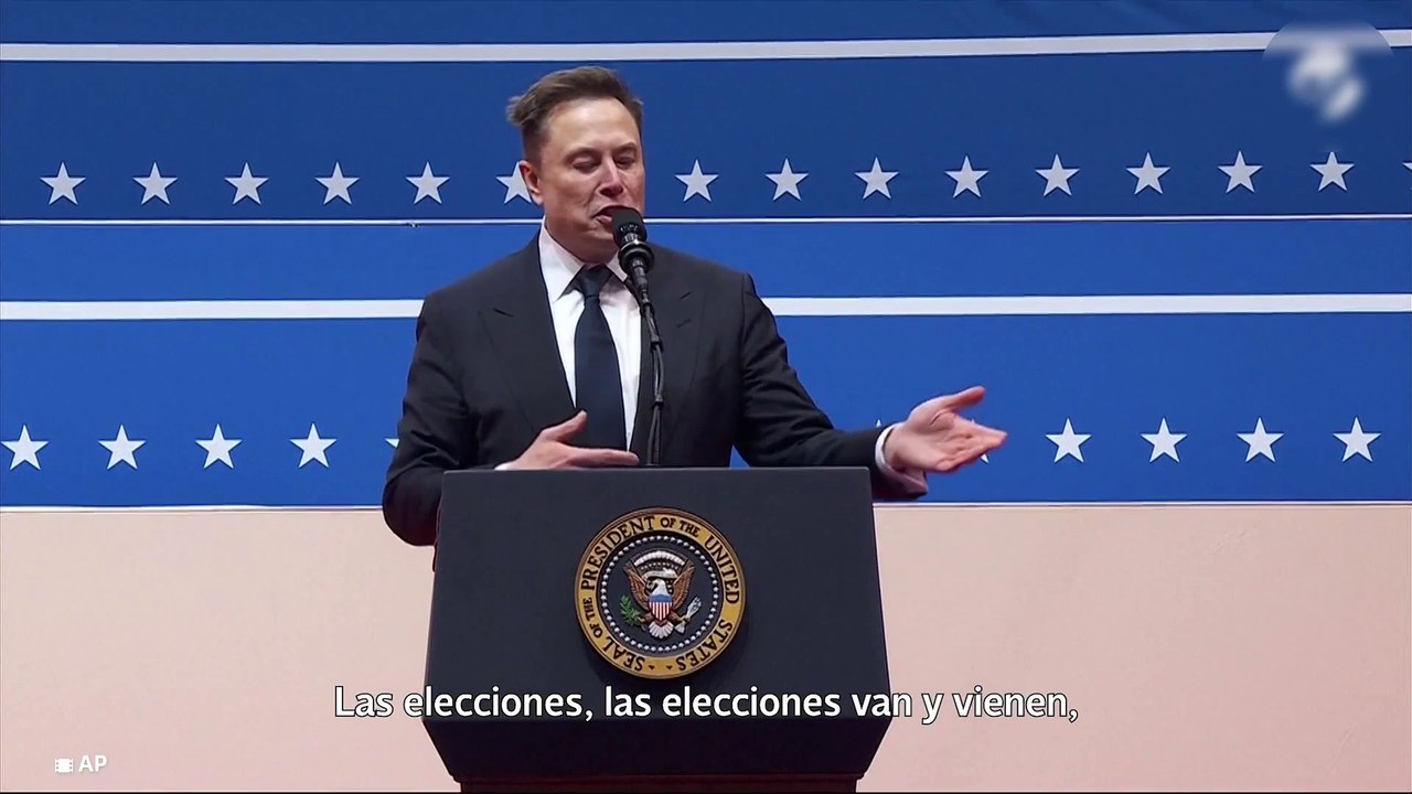 Elon Musk desata controversia con supuesto saludo n4z1 en evento de Trump