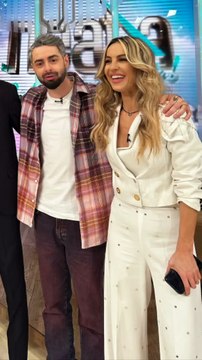 Flavia Mihasan - 01-07.01.2024 \ Reel vechi (12.10.023)\Plimbare,puradeii și bicicletele. \ La COBO,călărindu-l pe Dan Rima\Vacanța ratată.\Repetiții pt. musicalul Chicago. \Super Neatza de Weekend.În sufragerie,carte-cadou,Mihai Morar.