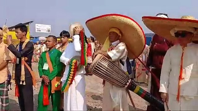 দেশী- বিদেশী পৰ্যটকৰ উপস্থিতিত আজিৰে পৰা আৰম্ভ হ'ল তৃতীয় টাই জনগোষ্ঠীয় সাংস্কৃতিক মহোৎসৱ আৰু প্ৰথম আন্তঃৰাষ্ট্ৰীয় টাই যুৱ মহোৎসৱ ২০২৫