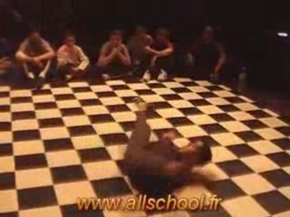 Mounir vs Leo Finale Baby Battle Quimper 20/04/2008