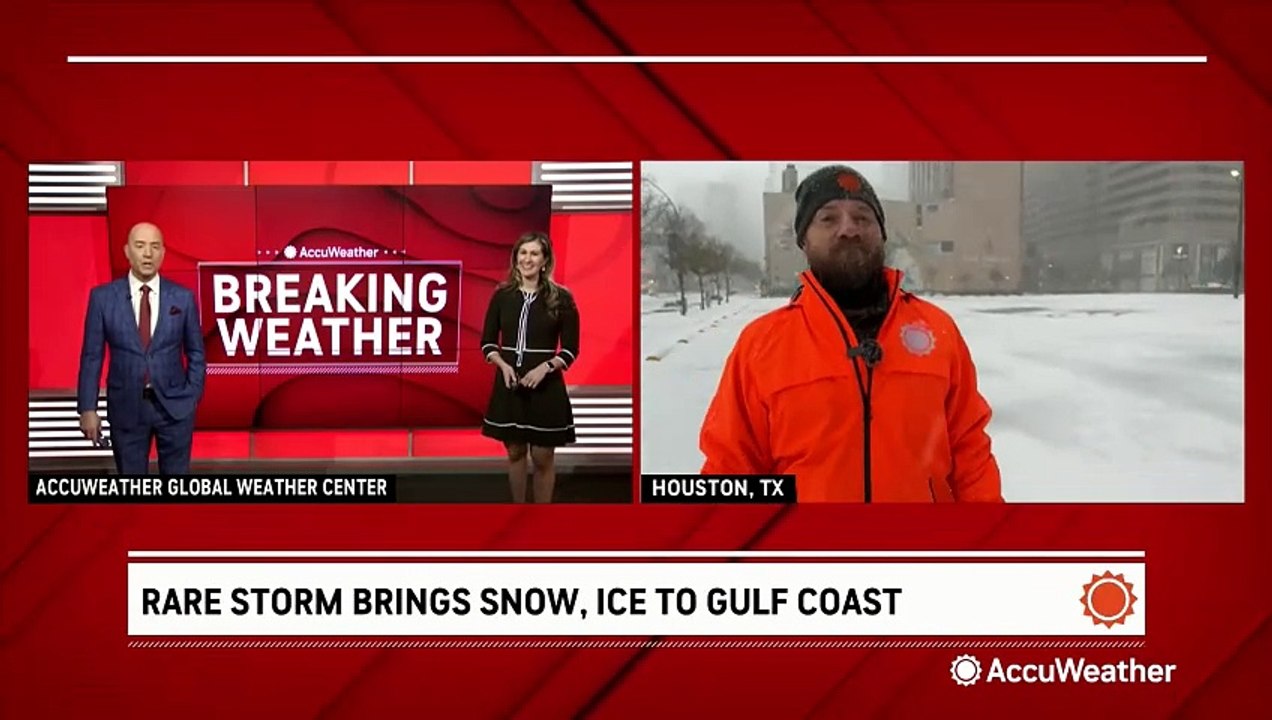 Rare winter storm covers Gulf Coast with snow and ice