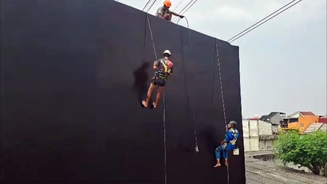 Solusi Waterproofing untuk Dinding Rumah yang Rembes